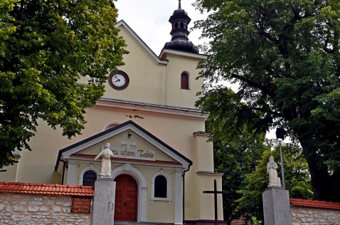 Kościół pw. Przenajświętszej Trójcy w Czernichowie