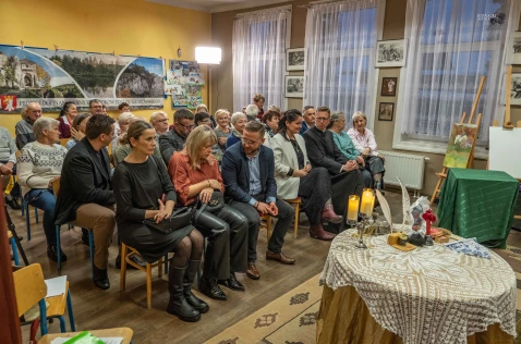 „Herbatka u Dziedziczek” – Fascynująca Podróż w Czasie w Stręgoborzycach!