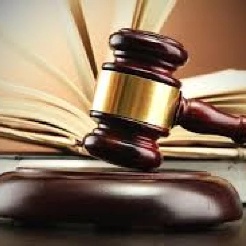 Ogłoszenie o przetargu publicznym na sprzedaż samochodu osobowego Mercedes Benz 115 Vito